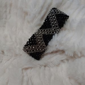 Seed Bead Silver and Black Chevron Pattern Stretch Bracelet